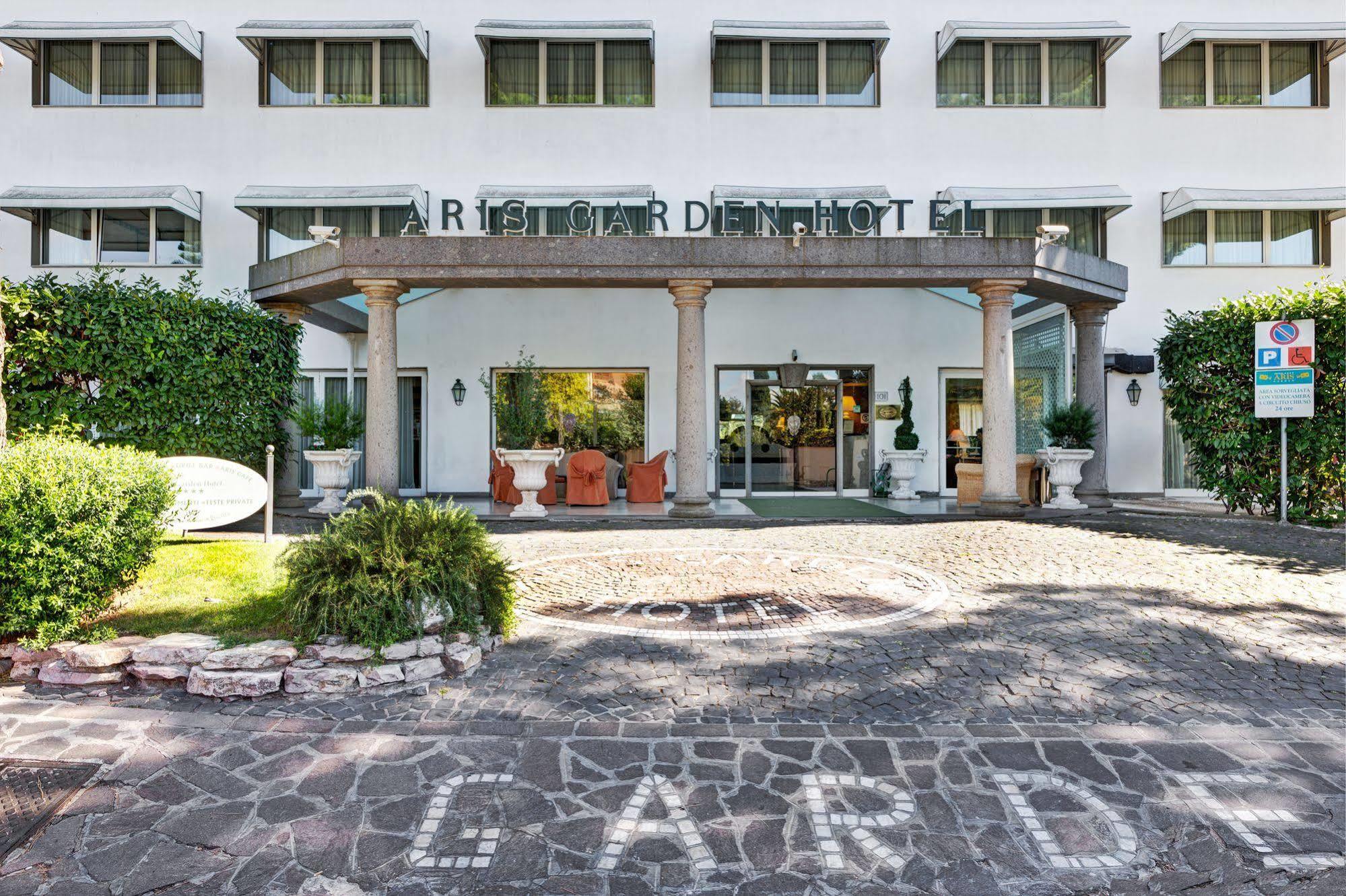 Aris Garden Hotel Casal Palocco Esterno foto